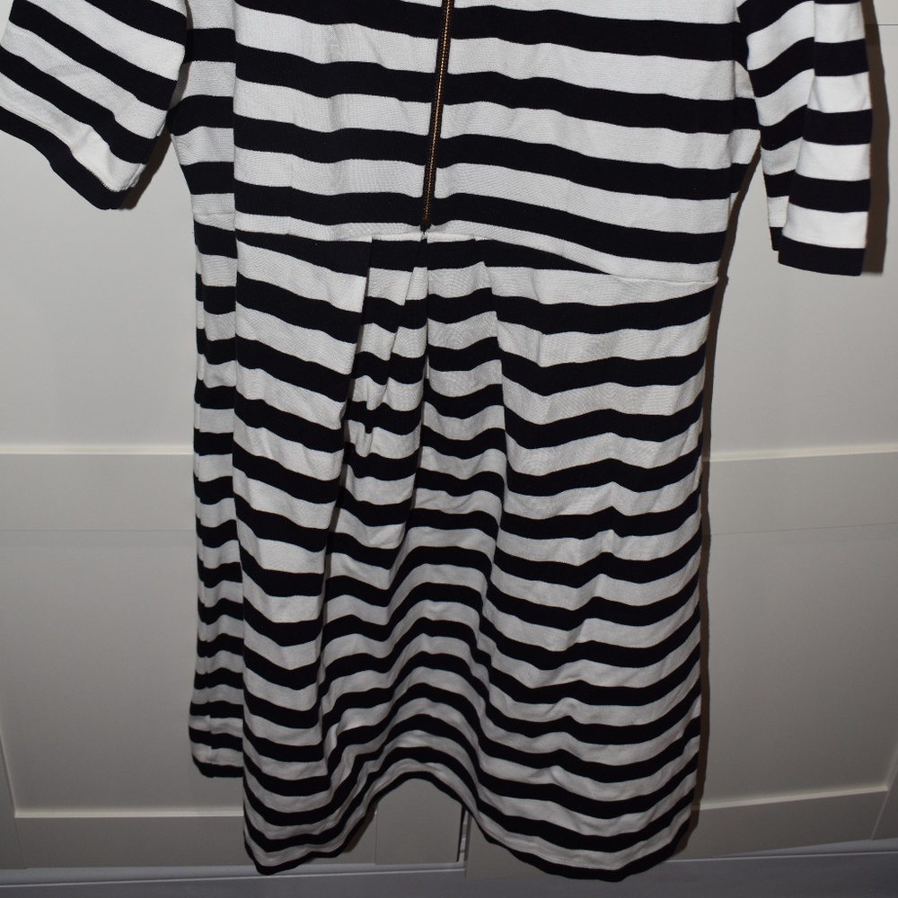blue white striped Isabella Oliver maternity dress - Picture 5 of 5